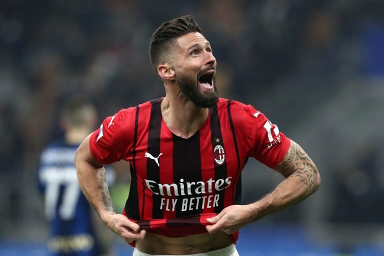Renovação de Giroud se torna prioridade no Milan