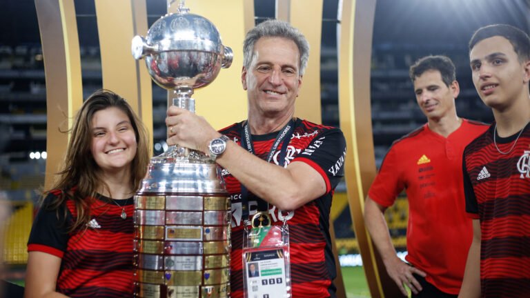 Flamengo estuda mercado e discute possibilidade para criação da SAF