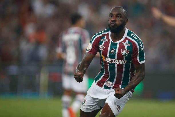 São Paulo fez consulta por situação de zagueiro do Fluminense