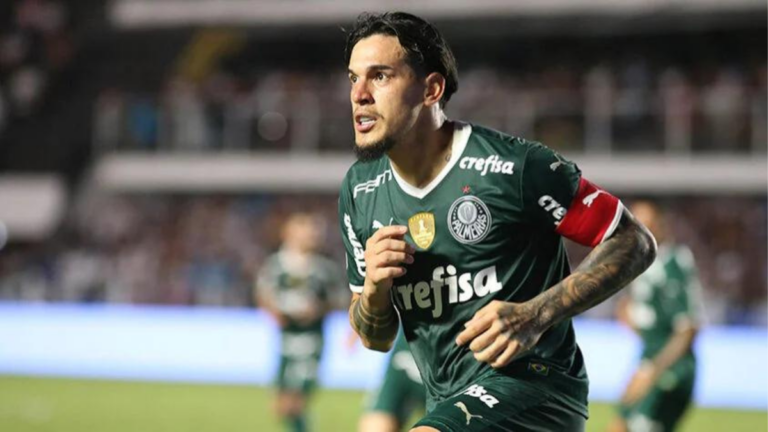 Gustavo Gómez afirma que não tem interesse em sair do Palmeiras