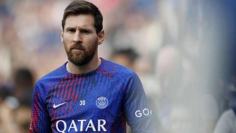 Messi inicia conversas para renovar com PSG
