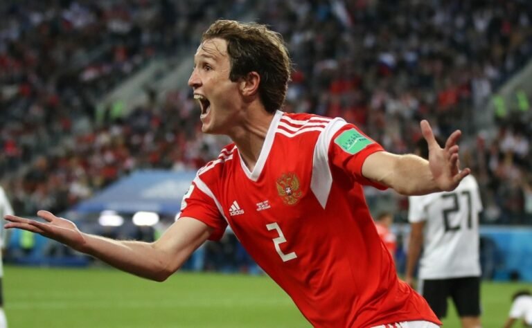 Atlético-MG monitora a situação de Mário Fernandes, do CSKA