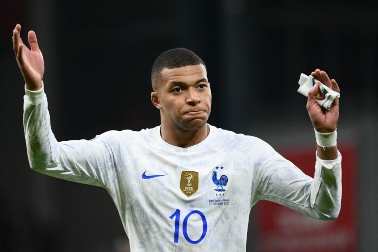 Mbappé pensou não voltar à Seleção: ‘Não posso jogar para gente que pensa que sou um macaco’