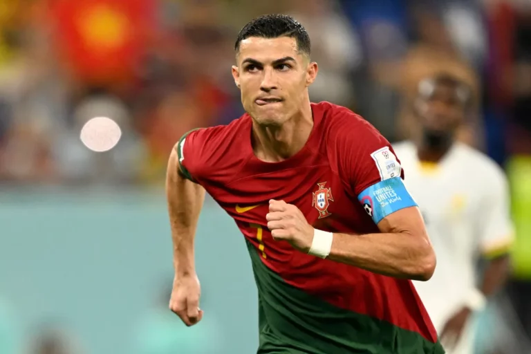 Cristiano Ronaldo se mostra mais disposto a assinar com clube saudita