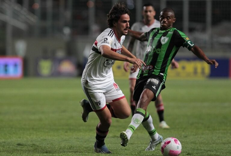 Igor Gomes é liberado e fica próximo de assinar com Atlético-MG