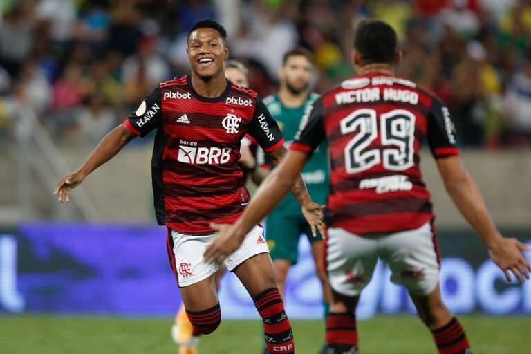Flamengo poderá ter desfalque de dupla em três competições de 2023
