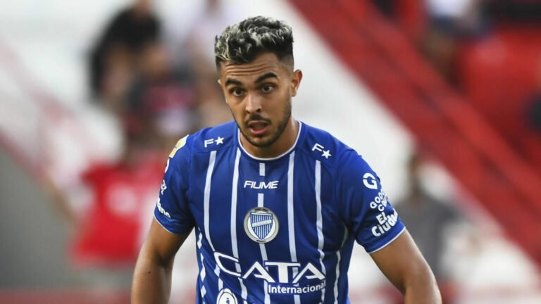 Alvo de Botafogo e Flamengo define seu futuro para a próxima temporada