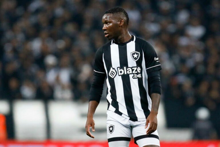 Patrick de Paula se diz mais focado e projeta 2023 de sucesso no Botafogo