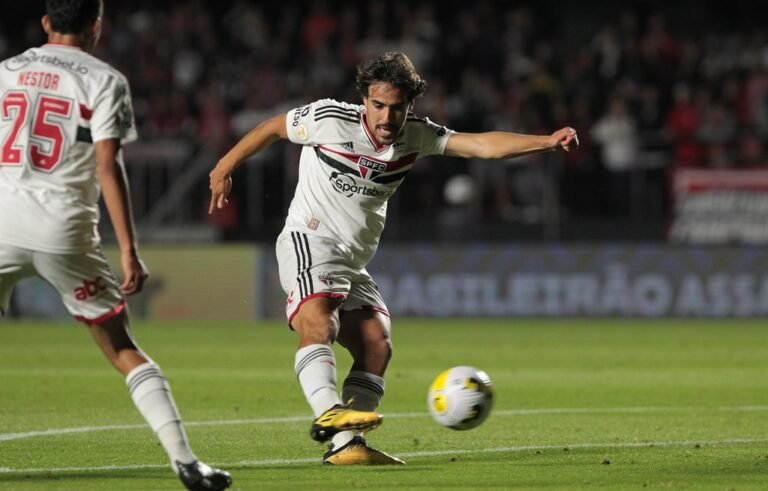 Internacional estuda oferecer jogadores para contratar Igor Gomes