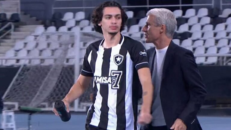 Luís Castro, técnico do Botafogo, elogia Matheus Nascimento