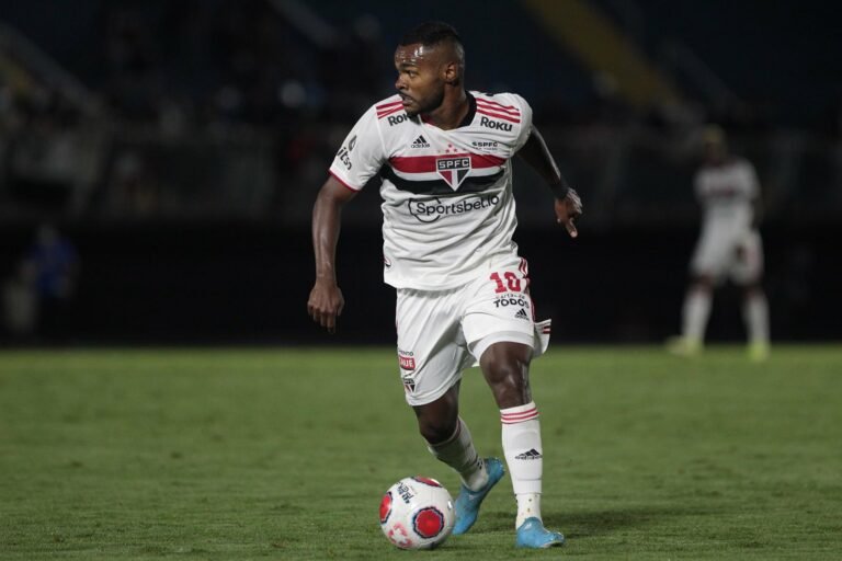Cruzeiro faz alta proposta para ter Nikão, do São Paulo