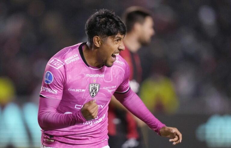 Jogador equatoriano indica ‘possiblidade forte’ de acerto com o Botafogo em 2023