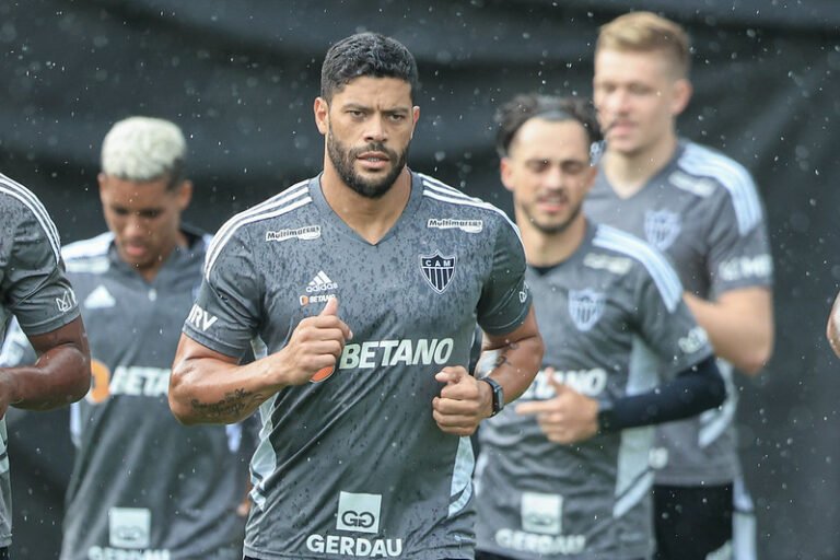 Hulk foca na conquista da Libertadores 2023 e comenta pré-temporada com Coudet