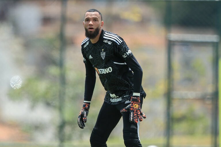 Éverson comenta sorteio da Libertadores e projeta conquista do tão sonhado bicampeonato