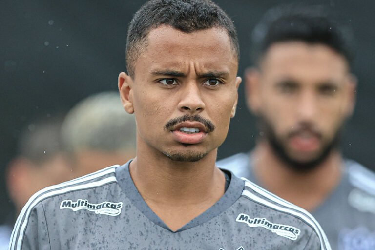 Palmeiras observa Allan para substituir Danilo, afirma jornalista