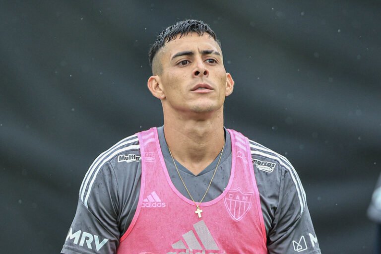 TAS analisará o recurso do atacante Cristian Pavón contra a punição na Copa Libertadores