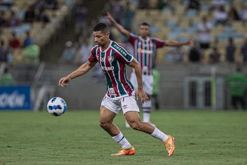 A pedido de Abel Ferreira, Palmeiras faz consulta por André, mas empresário nega saída do Flu