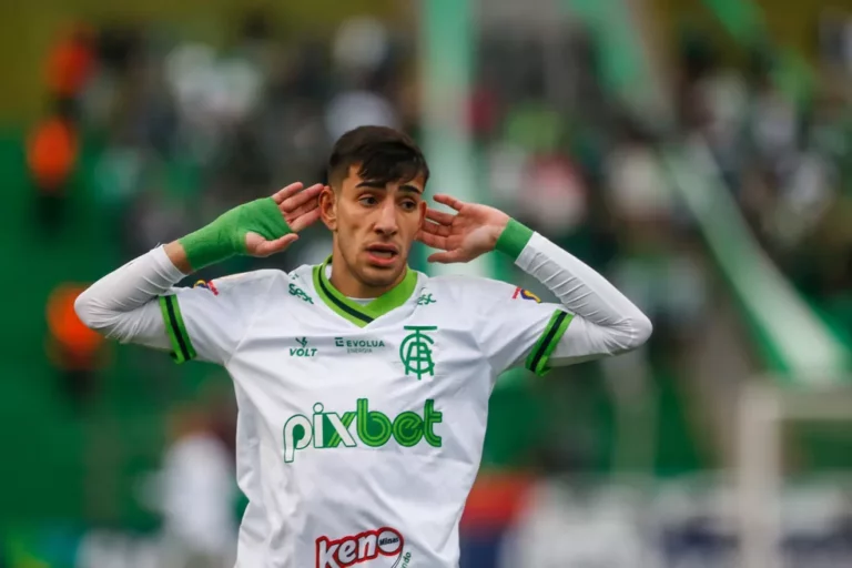 São Paulo negocia empréstimo do meia Pedrinho ex-América