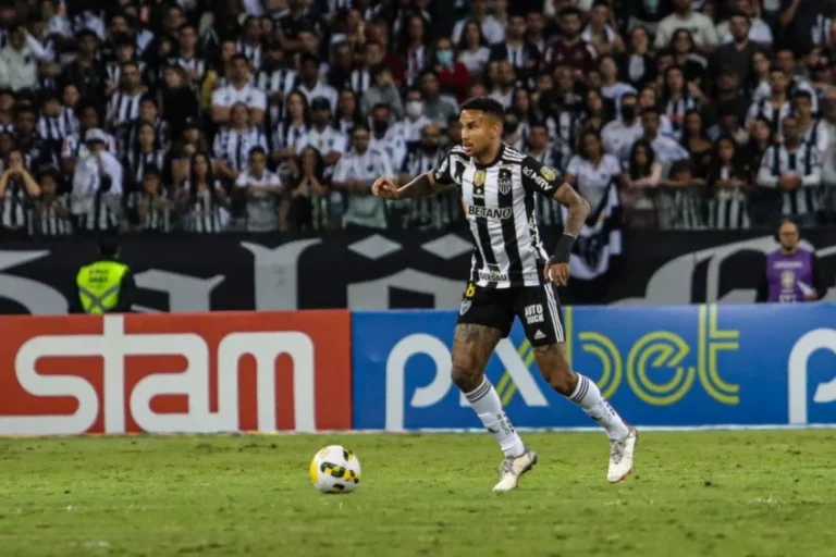 Vasco tenta chegar em acordo para ter Jair, do Atlético Mineiro, em 2023