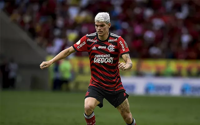 Fluminense terá direito a quase R$ 1 milhão na compra do Flamengo por Ayrton Lucas