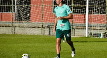 América-MG oficializa permanência de Danilo Avelar até o fim de 2023