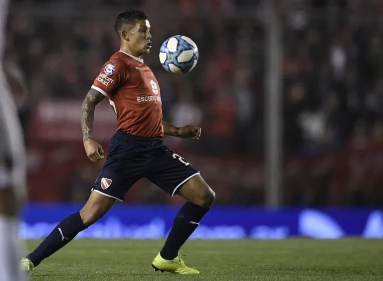 Internacional tem interesse na contratação de Lucas Romero