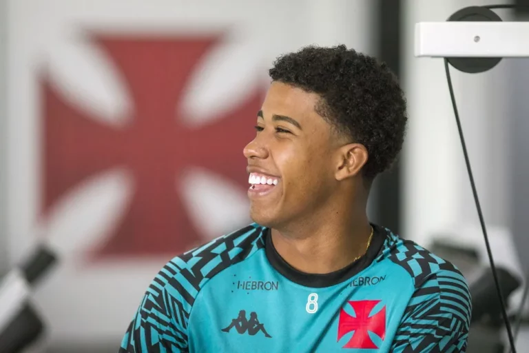 Vasco se reapresenta e inicia pré-temporada para 2023