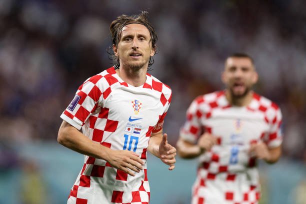A pedido de Mourinho, Roma monitora situação de Modric no Real Madrid