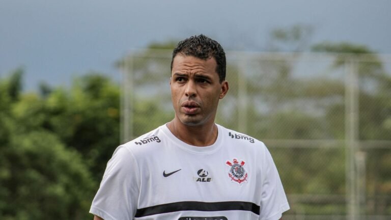 Corinthians anuncia dois ex-treinadores do Atlético-MG para comissão técnica de Fernando Lázaro