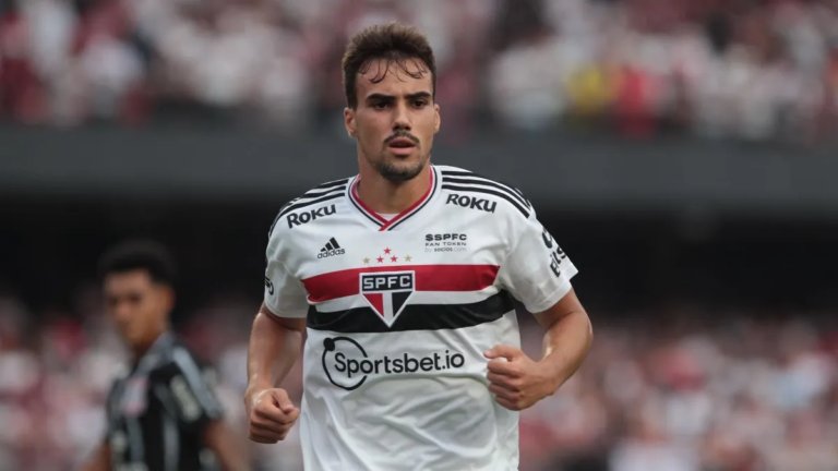 Atlético-MG abre mão de parte dos direitos de Igor Gomes para ter o jogador em janeiro