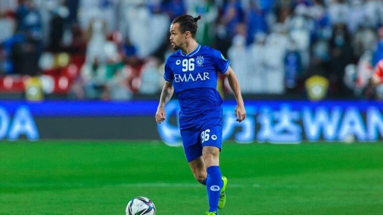 Michael é oferecido ao Corinthians; Flamengo pode entrar na briga