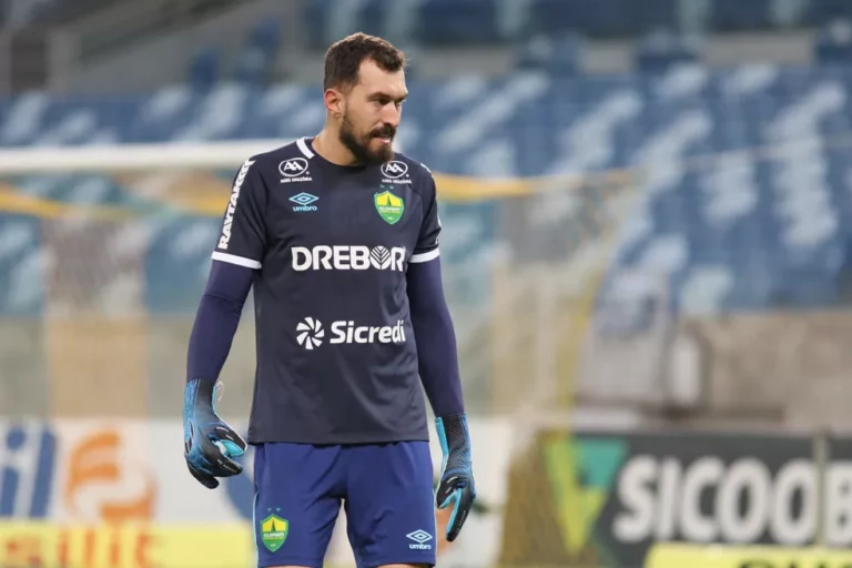 São Paulo quer reunião com Cuiabá para negociar contratações de Walter e Alan Empereur