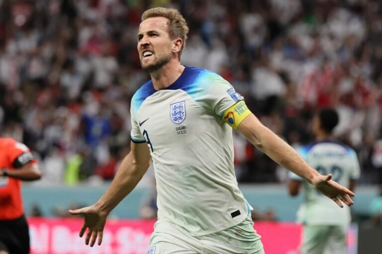 Harry Kane marca seu primeiro gol na Copa do Mundo