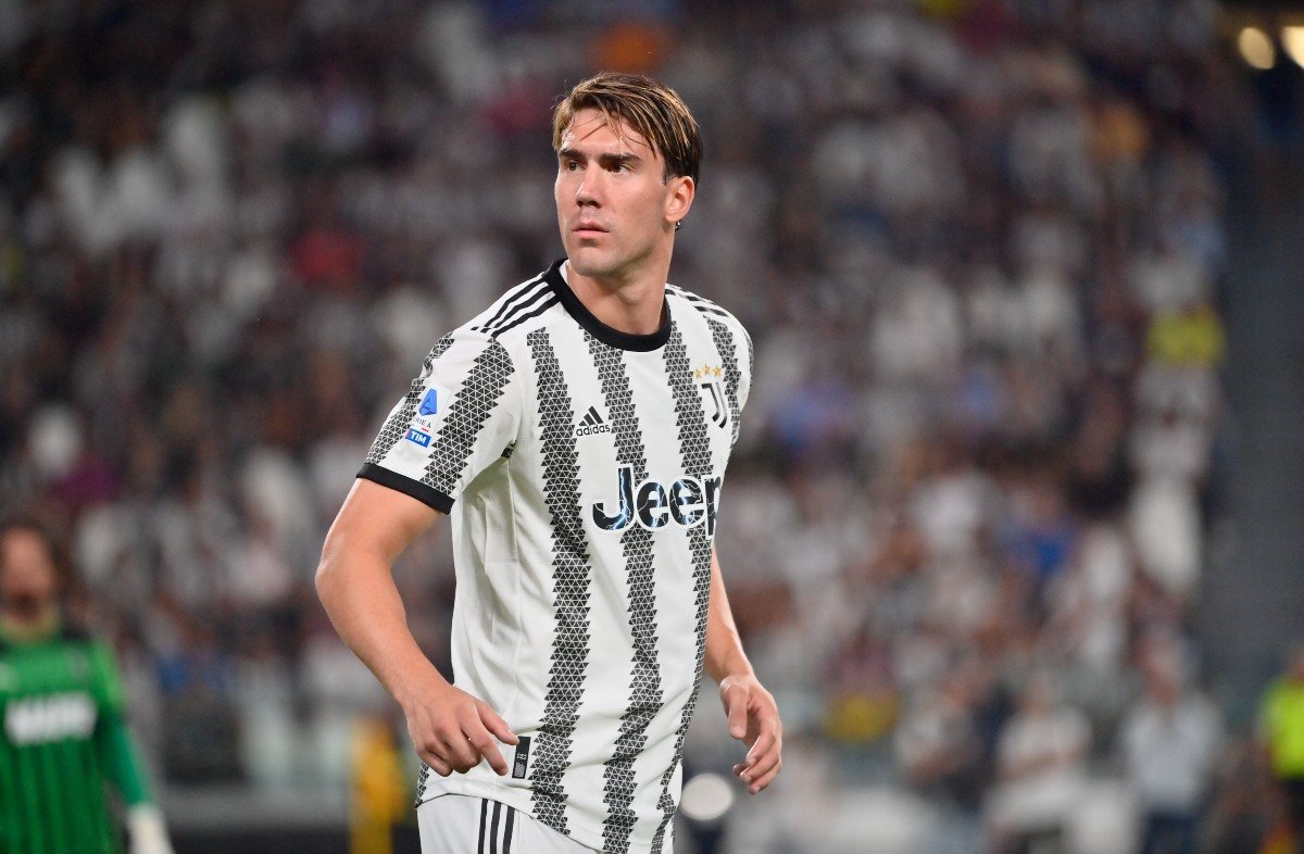 Seis clubes europeus monitoram a situação de Vlahovic, da Juventus