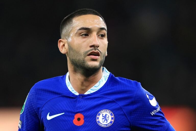 Ziyech se oferece ao Barcelona, que avalia possível investida