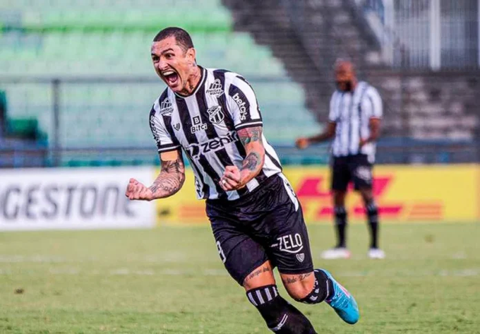 Fluminense avança na negociação para contratar Vina, do Ceará, diz jornalista