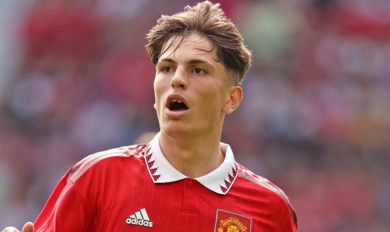 Alvo de Juventus e Real Madrid, Garnacho encaminha renovação com United