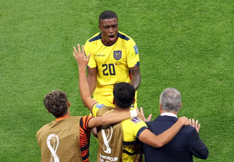 São Paulo anuncia a contratação do volante Jhegson Méndez