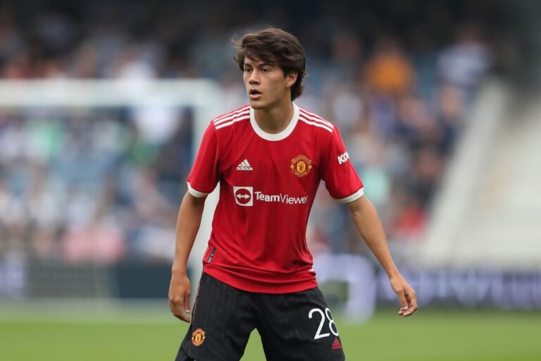 Sondado por Botafogo e Flamengo, Pellistri terá reunião decisiva com United