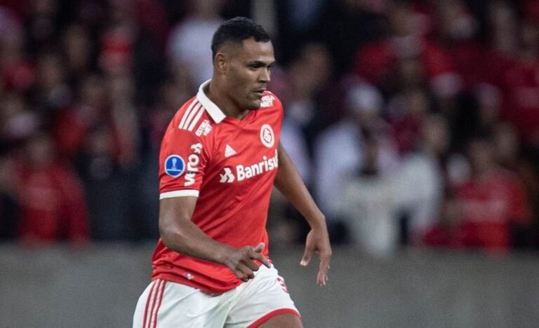 Inter trabalha para rescindir contrato de Mikael