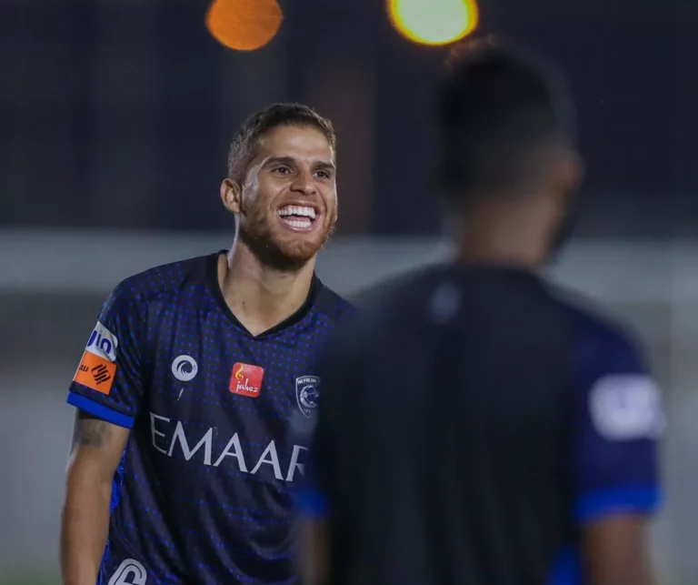 Internacional faz consulta por Cuéllar, mas valores e Transfer Ban travam negócio