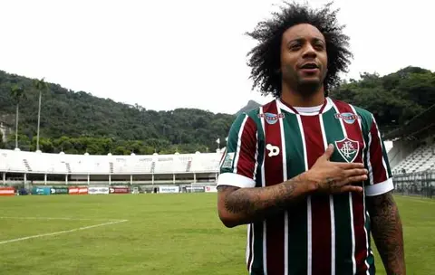 Fluminense faz proposta por Marcelo, diz youtuber