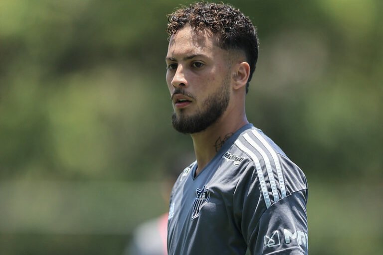 Atlético-MG tem bloqueio judicial e dinheiro da venda de Guga fica com empresário