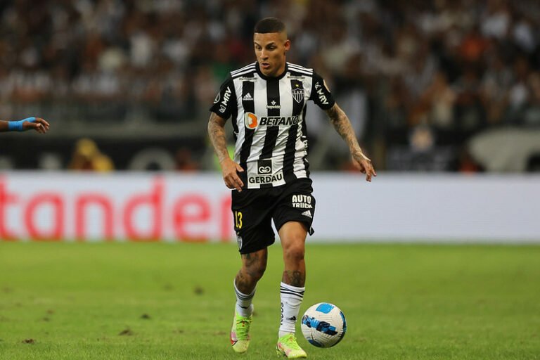 Corinthians tem interesse na volta de Guilherme Arana, do Atlético Mineiro