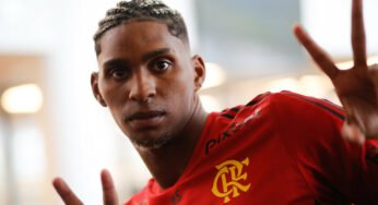 Hugo Souza não recebe propostas da Europa e será avaliado por Vítor Pereira