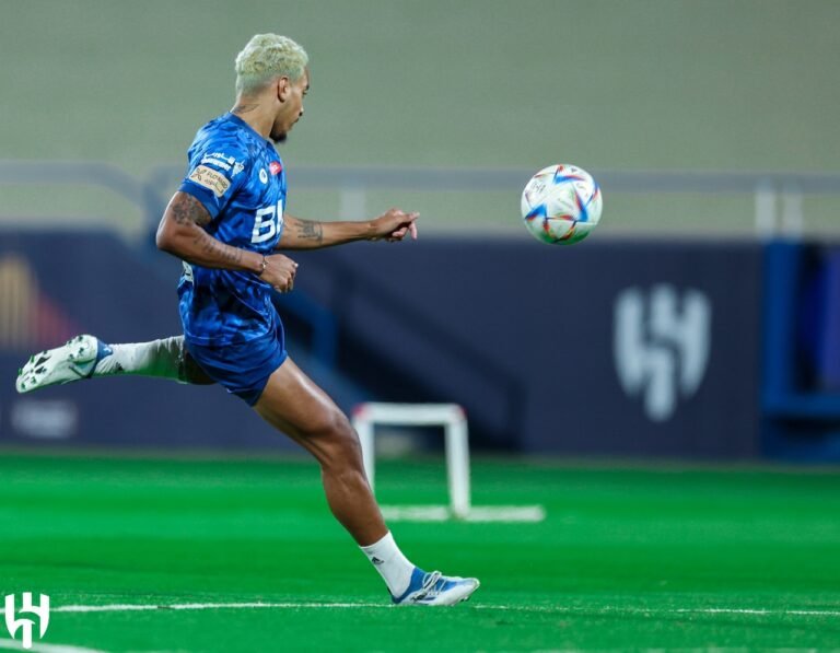 Alvo de clubes brasileiros, Matheus Pereira nega rescisão com o Al-Hilal