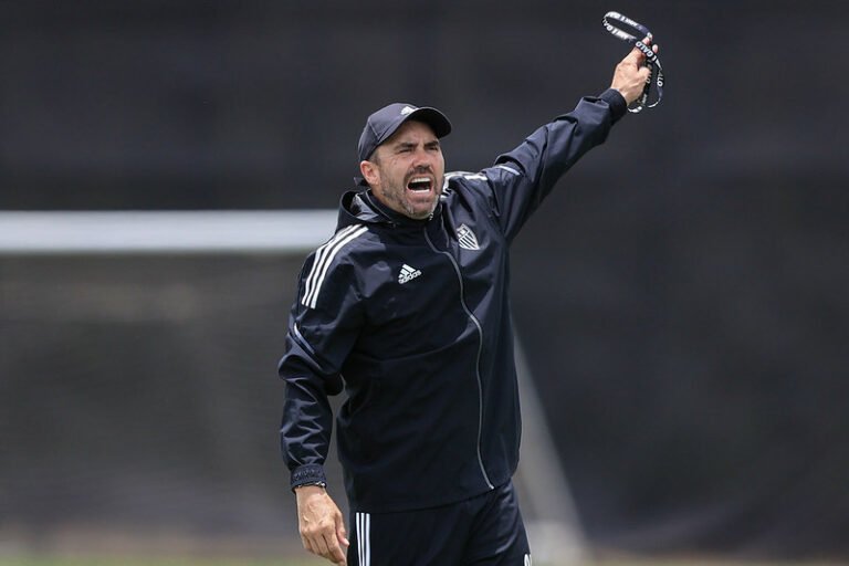Coudet fala sobre reforços e planeja mais chegadas para o Atlético-MG