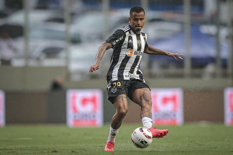 Allan completa três anos de Atlético-MG e se declara ao clube