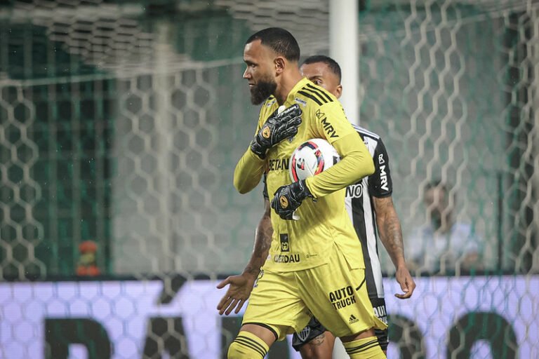 Everson fala sobre importância do Mineirão, relembra Libertadores 2013 e revela ansiedade pela Arena MRV