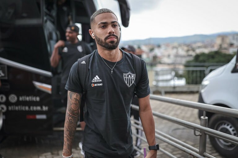 Calebe pode trocar o Atlético-MG por clube do Nordeste